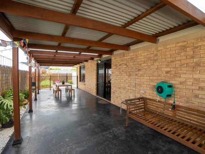 Offers over $390,000 9