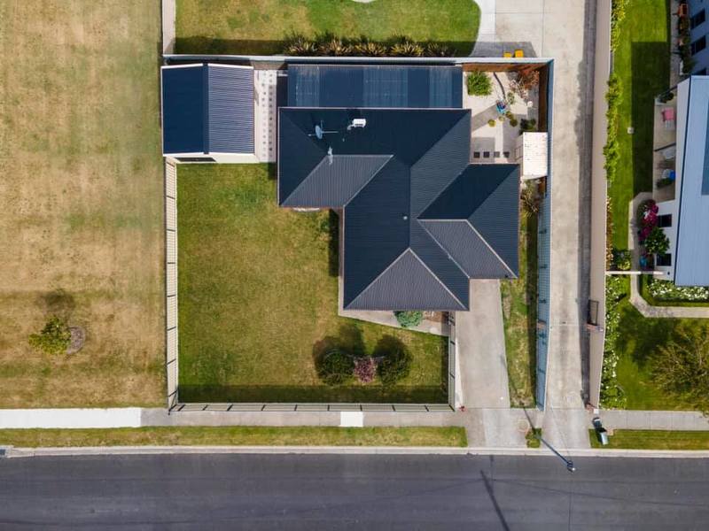 Offers over $390,000 10