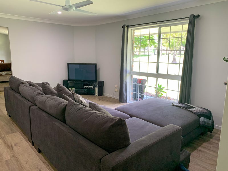 Large Family Home on Quiet 12