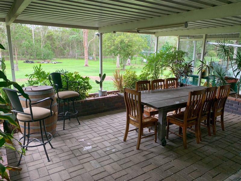 Large Family Home on Quiet 22