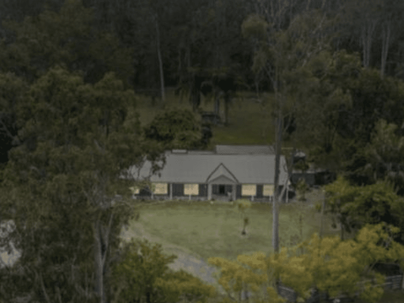 Large Family Home on Quiet 27
