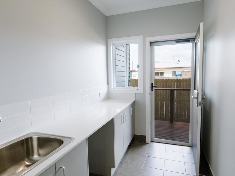 Brand New House – Central 7