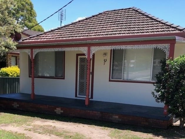 Investor dream 4% return, large 2 bedroom, large block