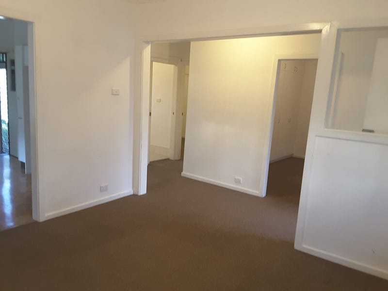 Investor dream 4% return, large 4