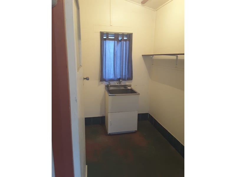 Investor dream 4% return, large 8