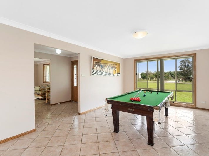 Family Home on 1.008ha (2.5 16