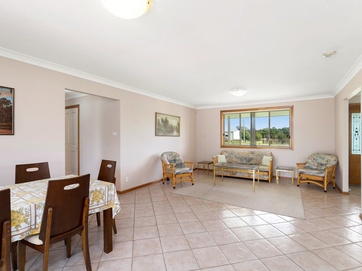 Family Home on 1.008ha (2.5 18