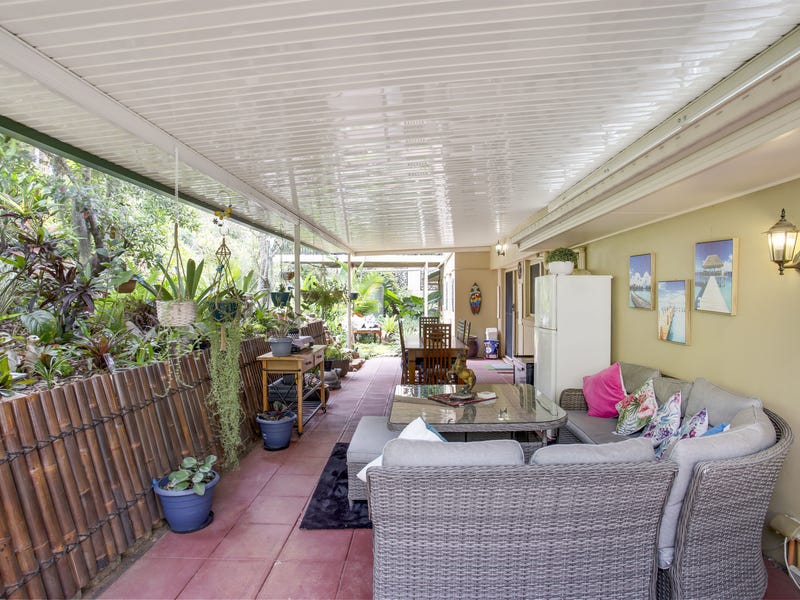 ENTERTAINERS DELIGHT WITH PANORAMIC VIEWS 9