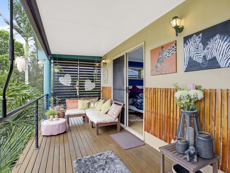 ENTERTAINERS DELIGHT WITH PANORAMIC VIEWS 13