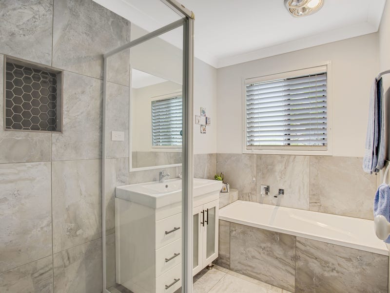 ENTERTAINERS DELIGHT WITH PANORAMIC VIEWS 18