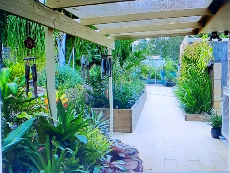 A SECLUDED RETREAT 4