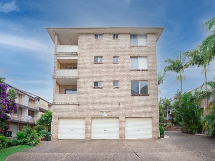 Three bedrooms, Two bathrooms, First 1