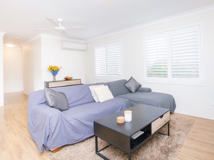 Three bedrooms, Two bathrooms, First 4