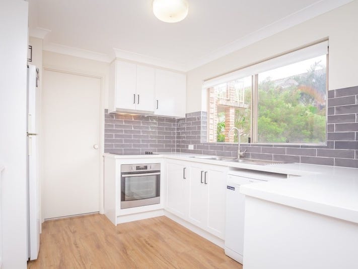 Three bedrooms, Two bathrooms, First 8