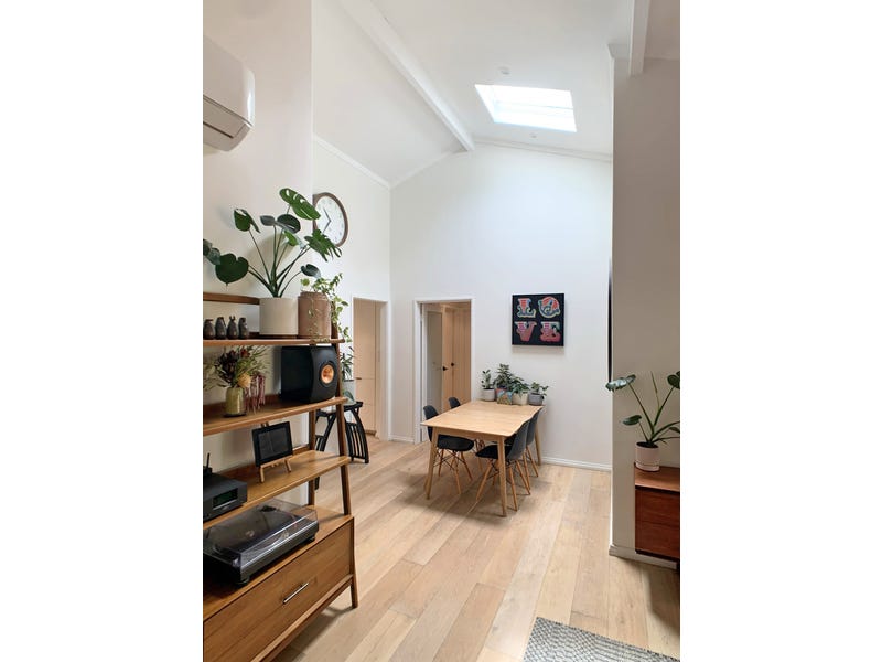 A parkside hideaway ….. 4