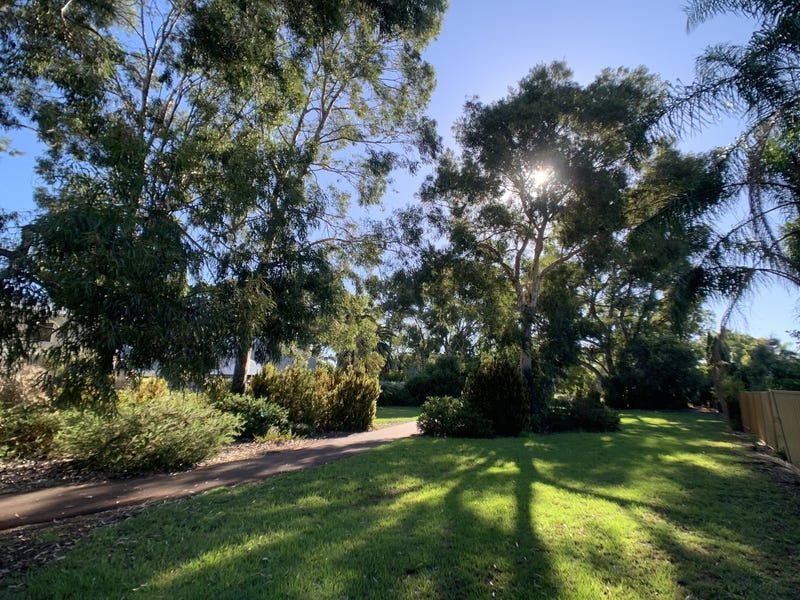 A parkside hideaway ….. 18
