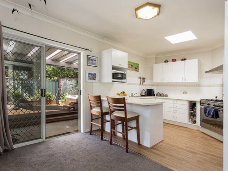 Charming Hamilton Home 3