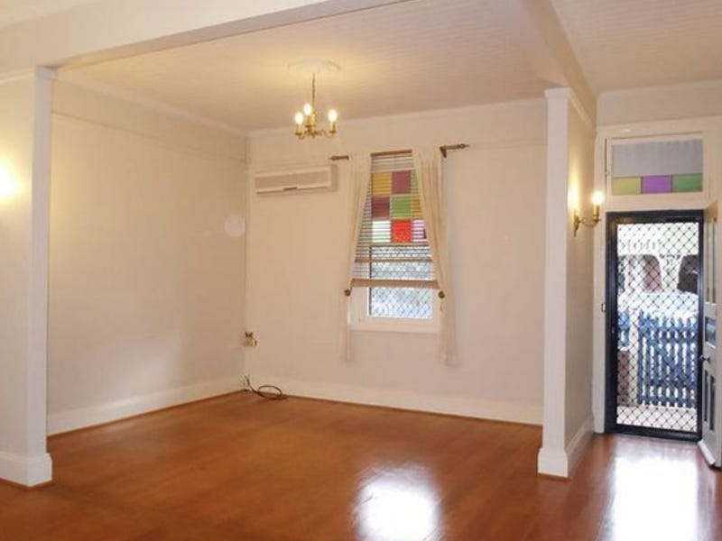 Charming Hamilton Home 4