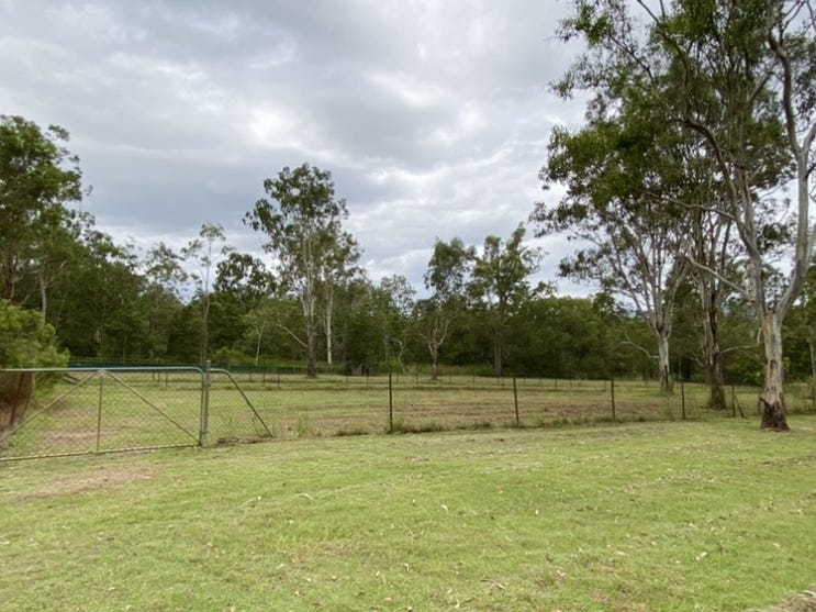 Dog Kennel/Greyhound training/horses/machinery? It has 13