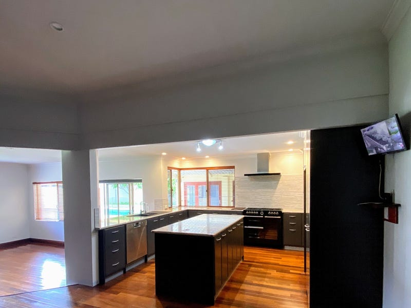 **SOLD**. Unique Family Entertainer on 25