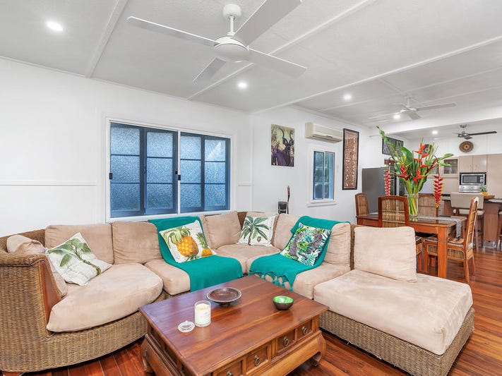 Lovingly renovated beachside tropical oasis. 7