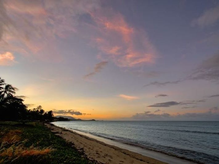 Lovingly renovated beachside tropical oasis. 19