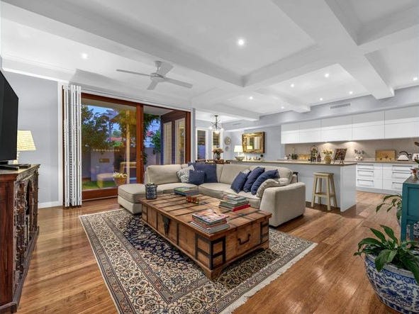 Modern Family Home in Bulimba 2
