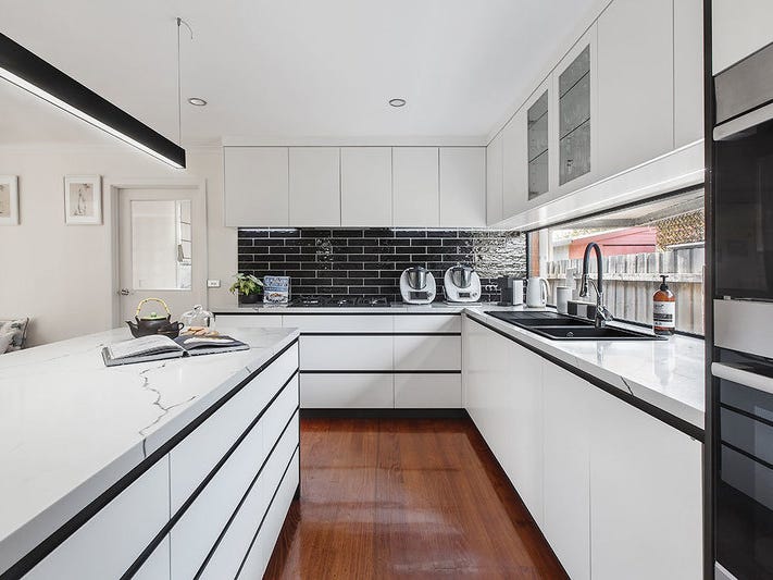 Beautifully renovated family home 7