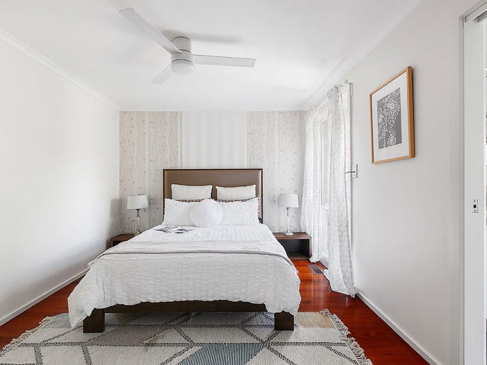 Beautifully renovated family home 13