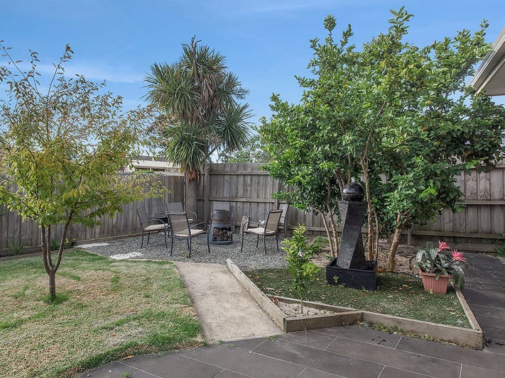 Beautifully renovated family home 28
