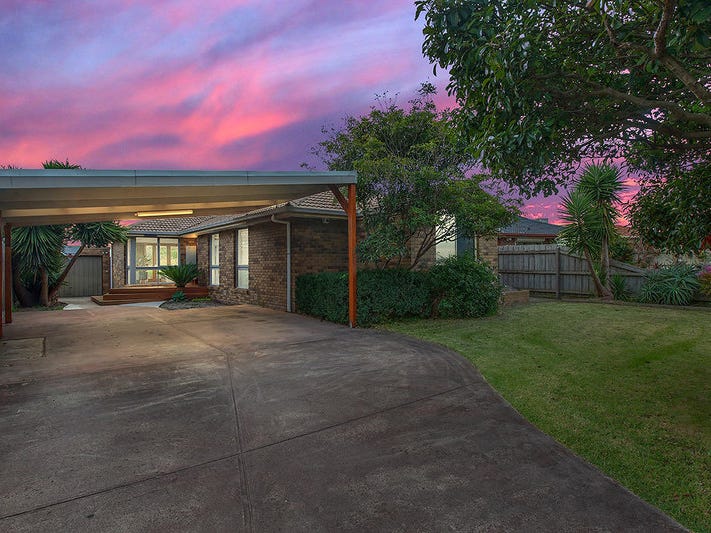 Beautifully renovated family home 35