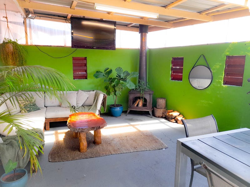THE PERFECT FAMILY HOME- UNDER 11