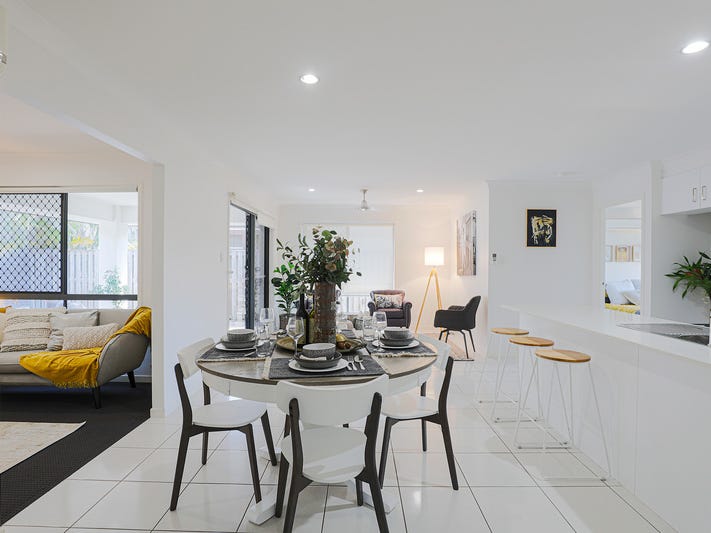 Modern home in sought after 7