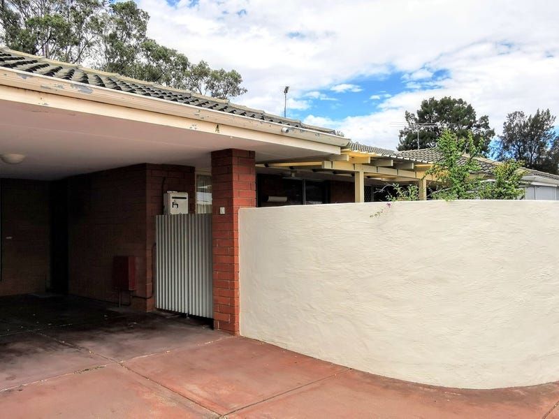 Perfectly located in Quiet Street