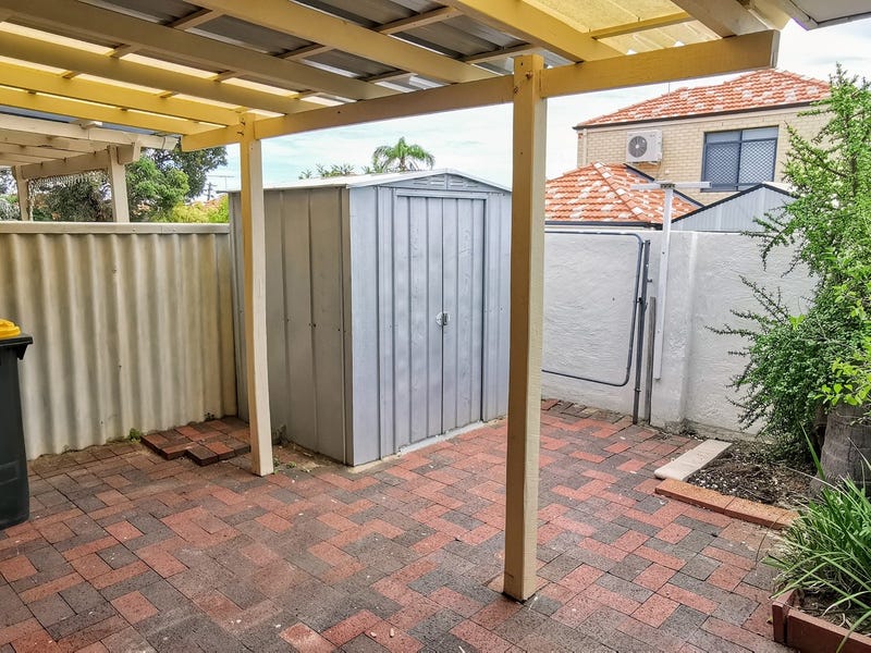 Perfectly located in Quiet Street 3