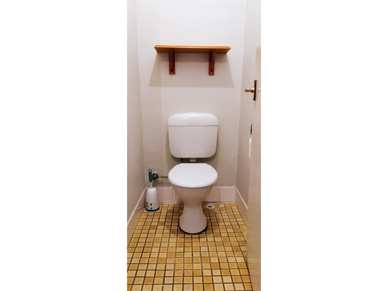 Perfectly located in Quiet Street 8