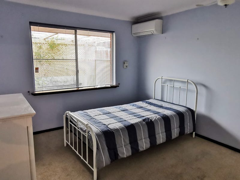 Perfectly located in Quiet Street 12
