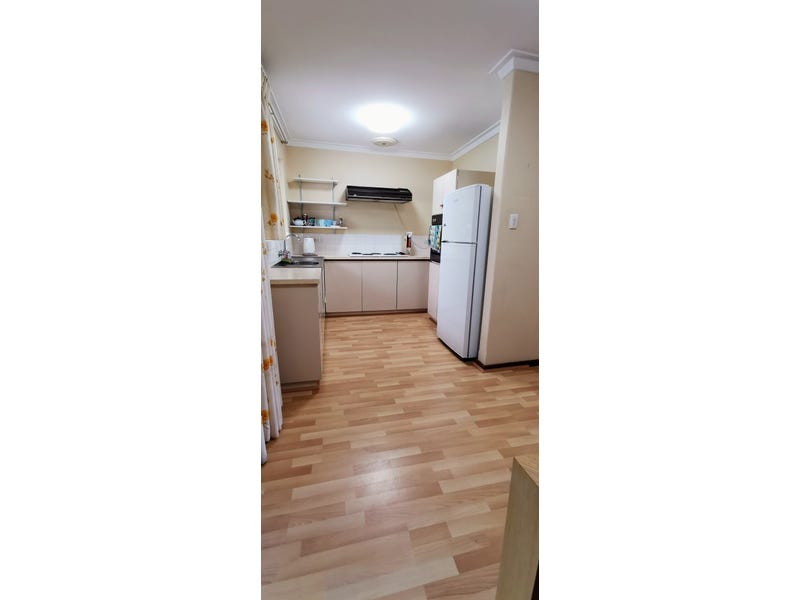 Perfectly located in Quiet Street 19
