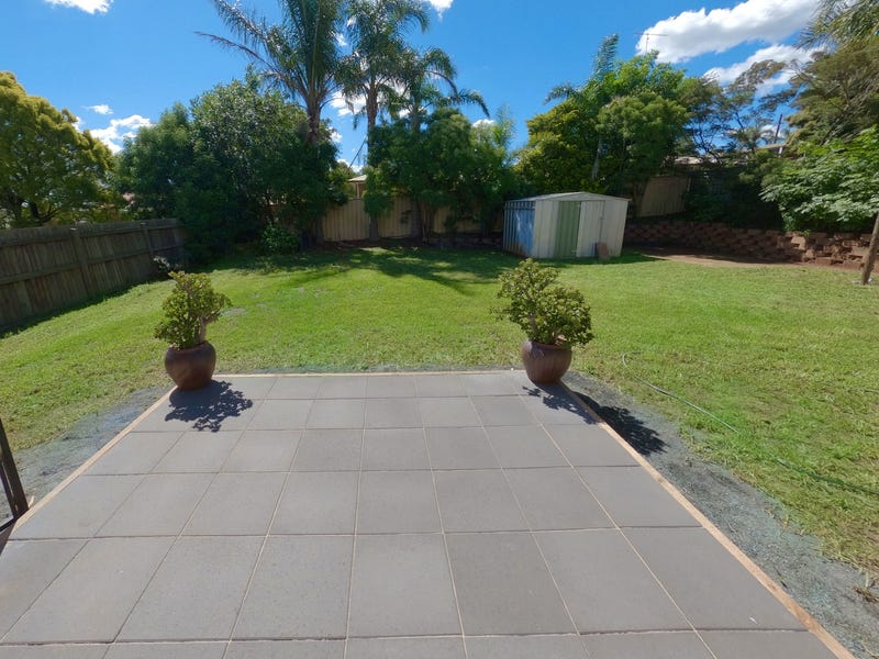 Freshly Renovated with Large Backyard 14