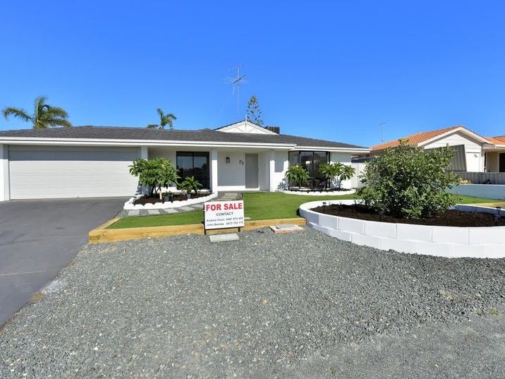 Modernised Hampton’s feel 4 bedroom 2 bathroom Family Home