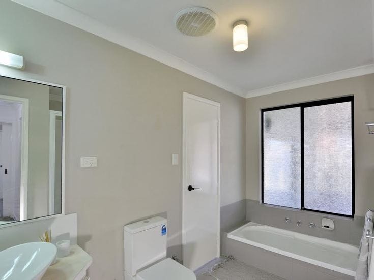 Modernised Hampton’s feel 4 bedroom 14