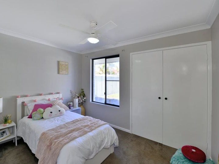 Modernised Hampton’s feel 4 bedroom 17