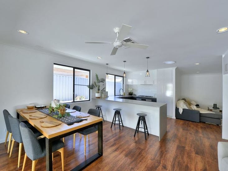 Modernised Hampton’s feel 4 bedroom 22