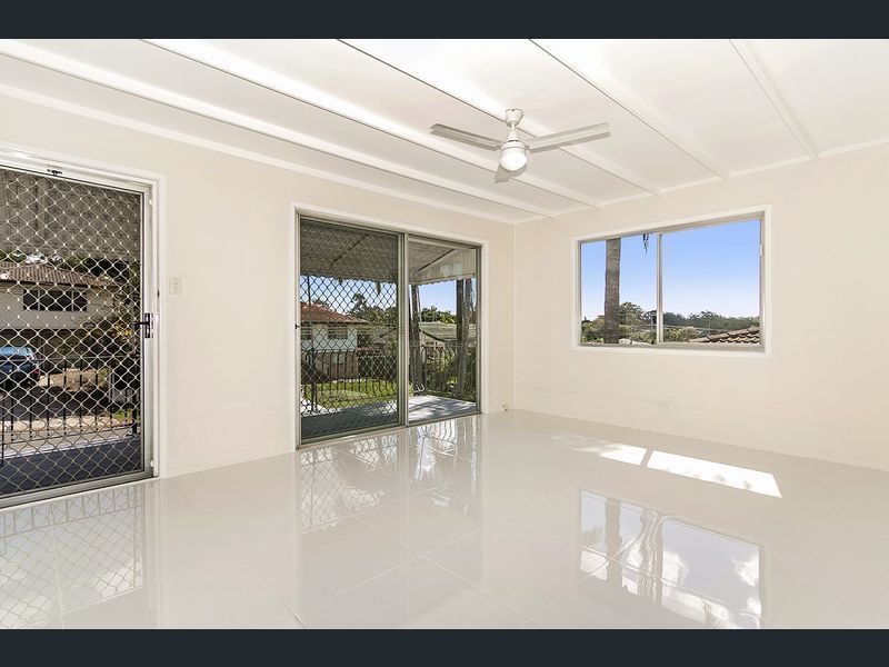 Offer over $550,000 Calling all 4