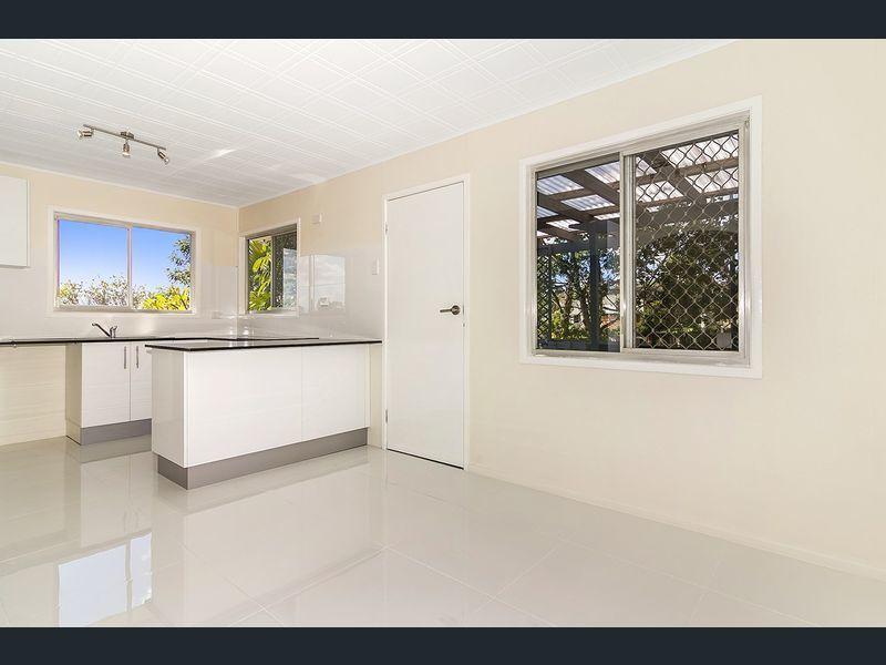 Offer over $550,000 Calling all 9