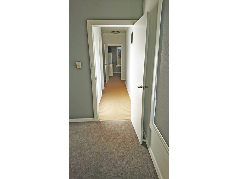 3 Bedroom Family Home 5