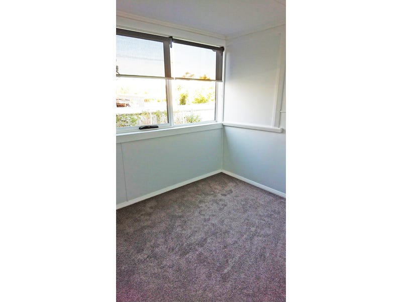 3 Bedroom Family Home 9
