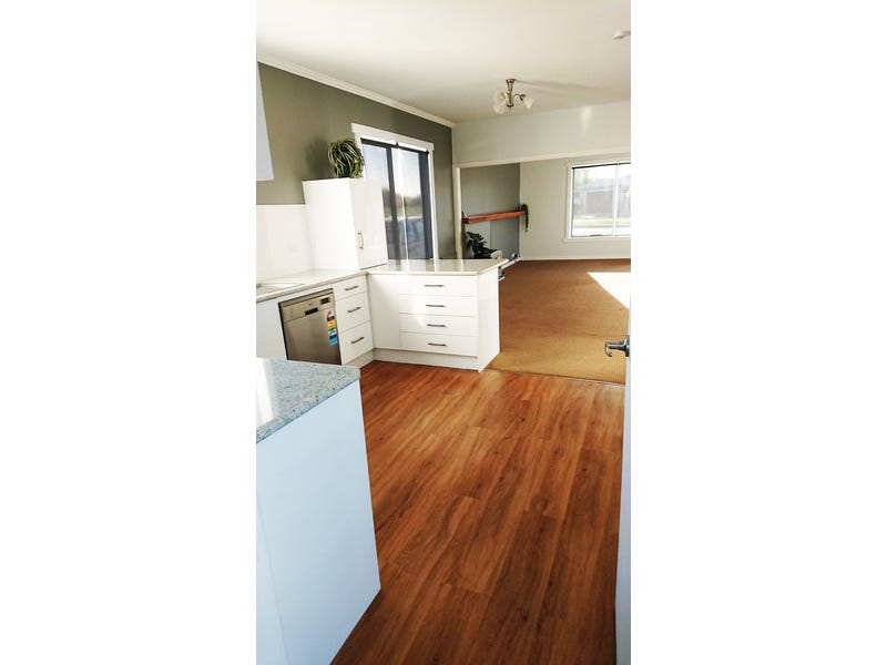 3 Bedroom Family Home 18
