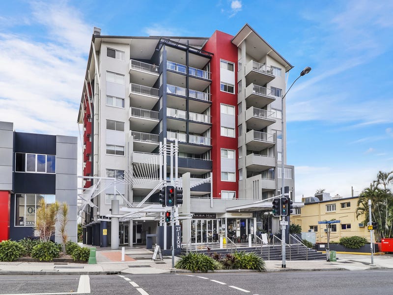 Fully Refurbished 2 Bedroom, 2 Bathroom and 1 secure Basement carpark Unit for Sale