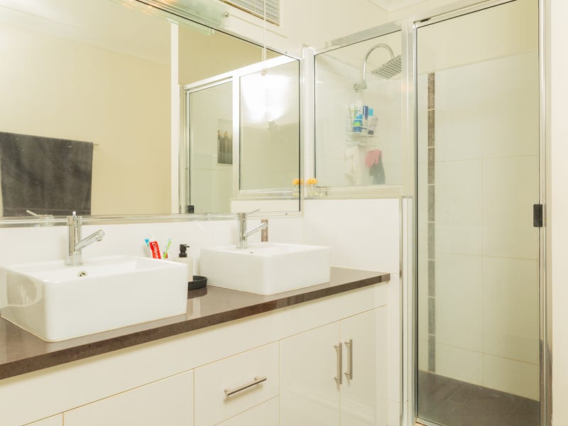 Large modern four-bedroom family home 11